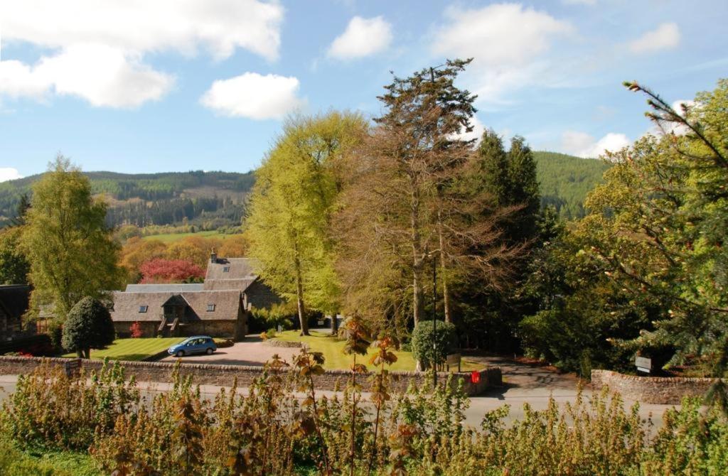 Gasthaus Craigatin House & Courtyard Pitlochry Exterior foto